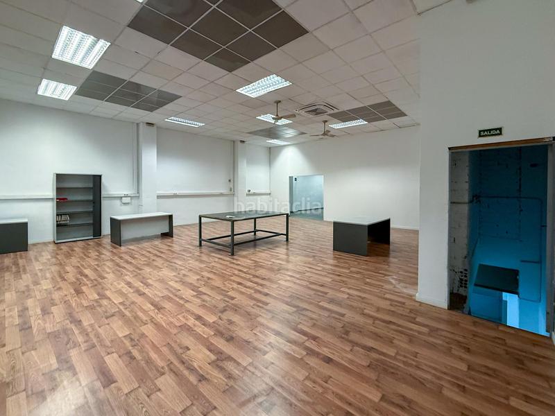 Foto 481d35ca-6baf-4a64-90ee-eb8de09383ea. Miete fabrikhalle in Eixample Sabadell