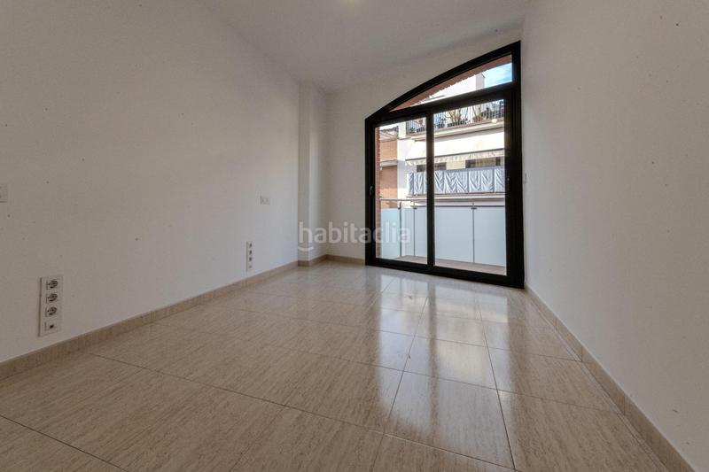 Foto 277f2c77-105c-42f7-80a4-983998456e21. Piso  seminuevo con terraza de 45 m en Can Baró Barcelona