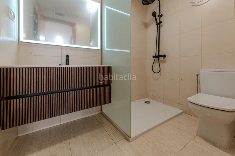 Foto 8c624dba-7ab5-4032-8105-7e06e4db7a73. Piso  seminuevo con terraza de 45 m en Can Baró Barcelona