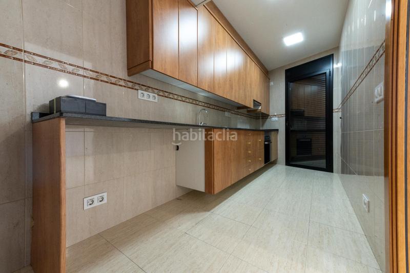 Foto abb8cbc2-f4a5-4c02-875b-b123262442b2. Piso  seminuevo con terraza de 45 m en Can Baró Barcelona