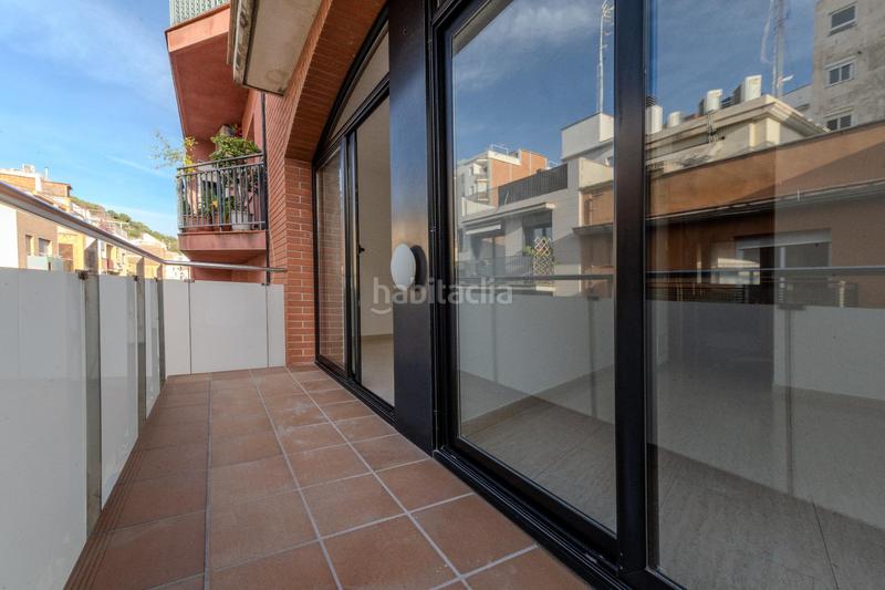 Foto c2a6dd5c-e454-451c-9286-dced14174020. Piso  seminuevo con terraza de 45 m en Can Baró Barcelona