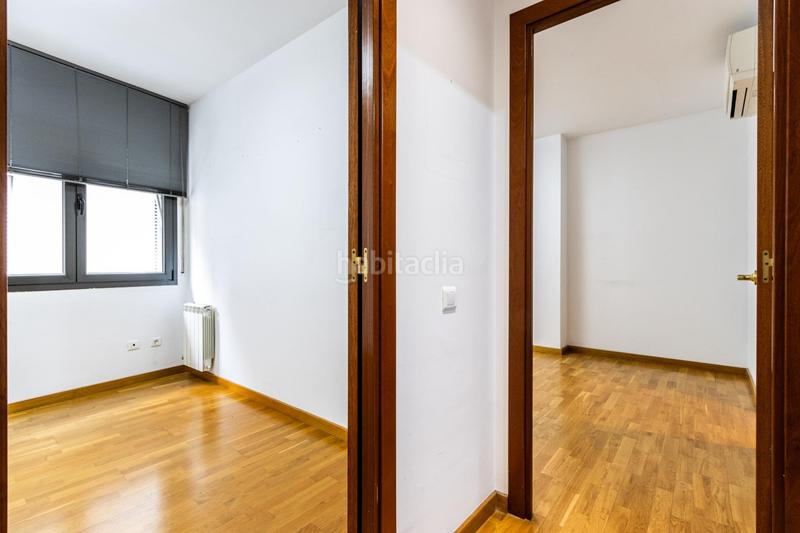 Foto 1982f43d-d161-4075-8bfd-1b58c4538cfe. Piso gran piso de 4 habitaciones con pk y trastero a escasos minutos de la rambla en Sabadell