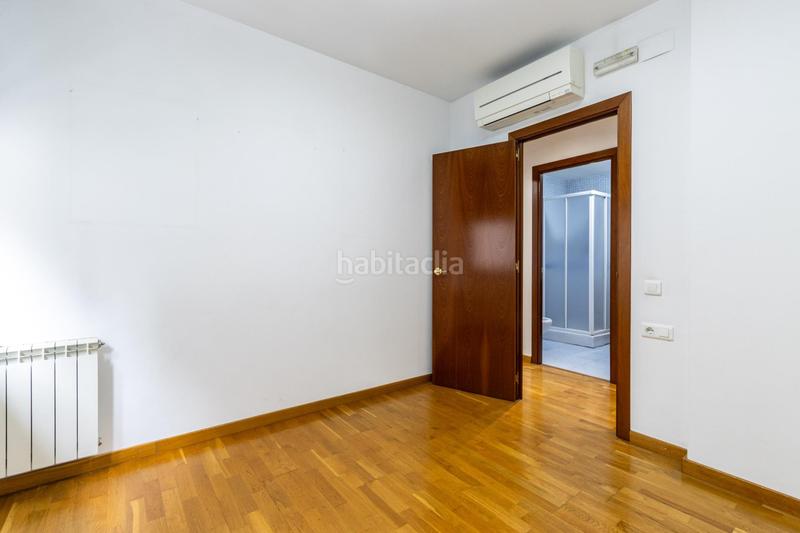 Foto 30a9a13d-acc5-40ae-b9ab-ad9afd2e9cb9. Piso gran piso de 4 habitaciones con pk y trastero a escasos minutos de la rambla en Sabadell