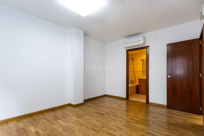 Foto f424f34c-0aa5-4f62-b716-456d6167a6da. Piso gran piso de 4 habitaciones con pk y trastero a escasos minutos de la rambla en Sabadell