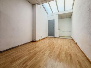 Lloguer Local Comercial a Creu de Barberà. Local 75 m2 en excelente estado