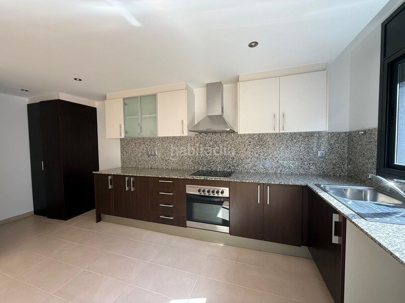 Foto 2ff0b2d3-5c49-4eb5-bda8-6a510b8e6ba4. Appartamento con parcheggio in Eixample Sabadell