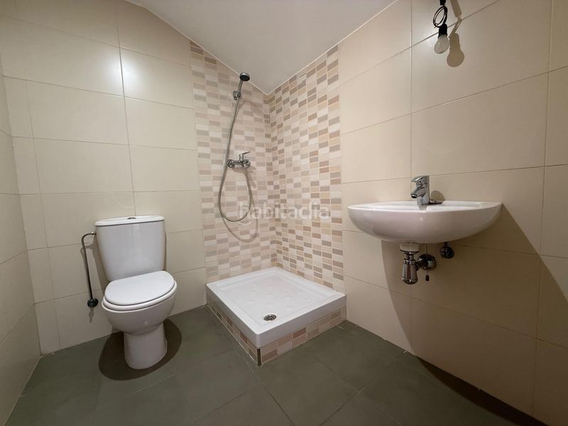 Foto 9a6e5848-5cb0-4277-b136-0f2fc609ec28. Appartamento con parcheggio in Eixample Sabadell
