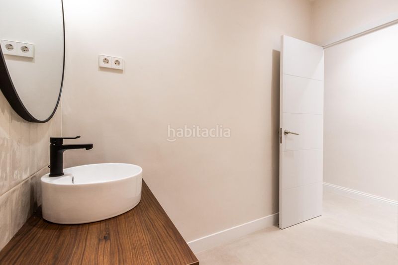 Foto 318f79cd-9c32-4220-8e28-6c8cb56213c5. Casa a Centre Sabadell