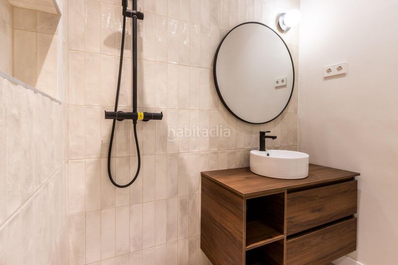 Foto 426f5db3-63a7-48ba-b85d-7fd95941a72e. Casa a Centre Sabadell