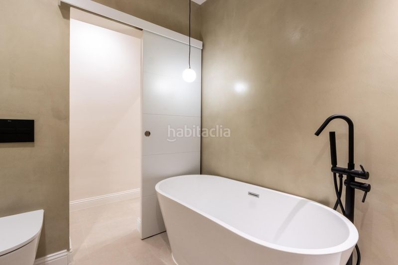 Foto 56c09fcd-f568-4240-bd34-ba42b1dd107f. Casa a Centre Sabadell
