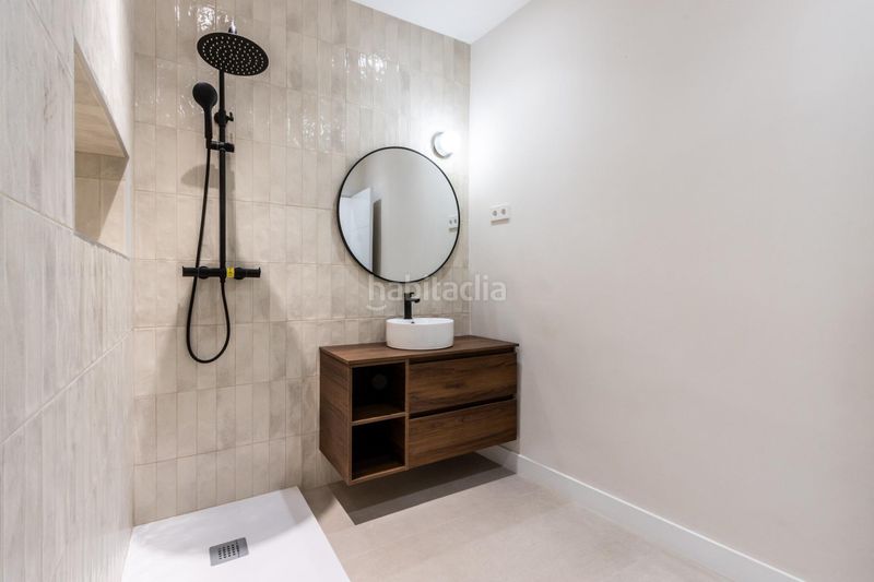 Foto 74a951b6-15e8-4e2a-ae50-e7cf570827b2. Casa a Centre Sabadell