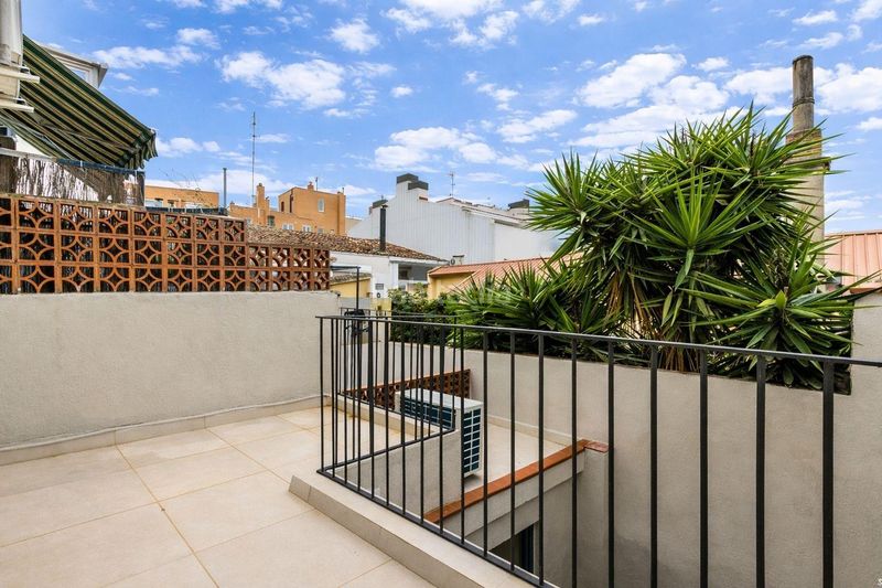 Foto 9035f48e-0c5e-461d-90aa-16472e50b1dd. Casa a Centre Sabadell