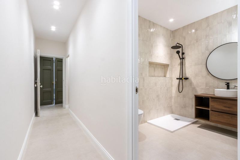 Foto f5db6037-ef01-43ab-ad90-9415b00c8228. Casa a Centre Sabadell