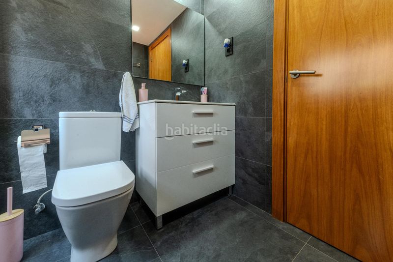 Foto 35b22895-0878-48ed-b537-e52eb6d271cb. Planta baixa amb calefacció aparcament piscina a Sabadell