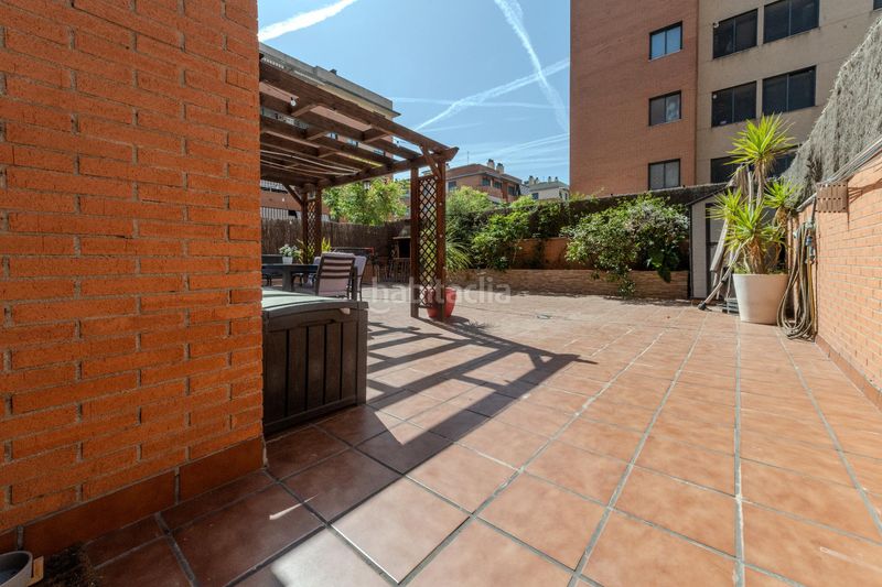 Foto 3f9c3740-2925-4305-91b5-5e1f7a5259d4. Planta baixa amb calefacció aparcament piscina a Sabadell