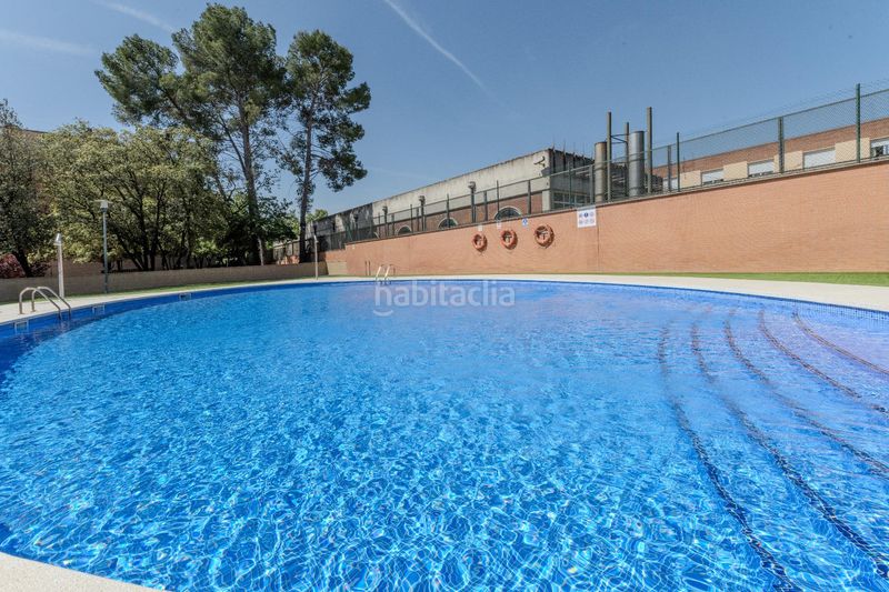 Foto ff31b513-71b2-41b9-a141-3469f362f17c. Planta baixa amb calefacció aparcament piscina a Sabadell