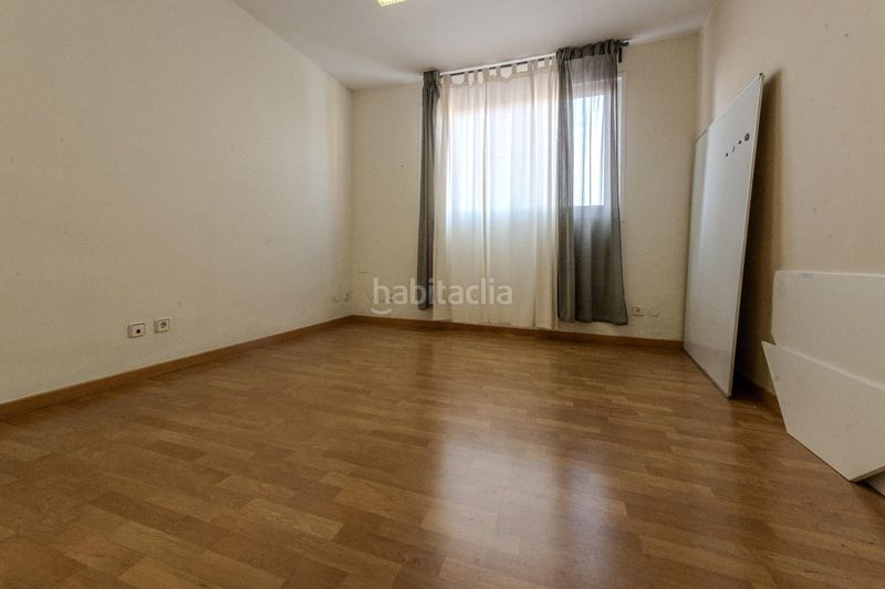 Foto c3cd5f2b-b174-41a7-ac75-ab6dab219a32. Pis a Centre Sabadell