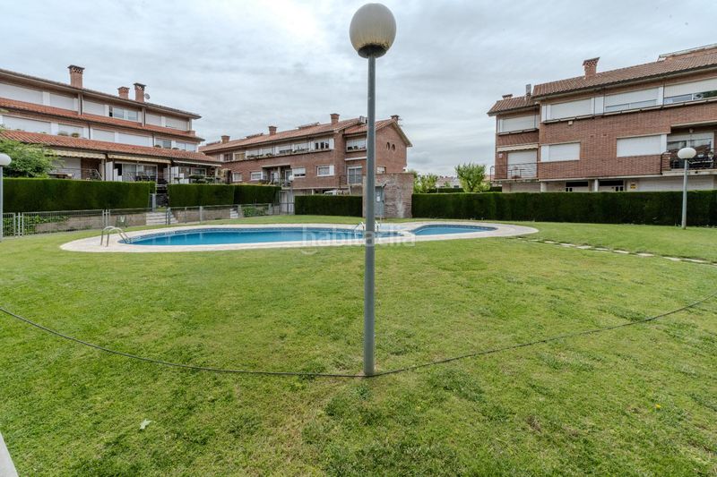Foto 0d133156-d9e3-4520-84a5-623c54085ce6. Casa amb calefacció aparcament piscina a Eixample - Can Bogunyà Castellar del Vallès