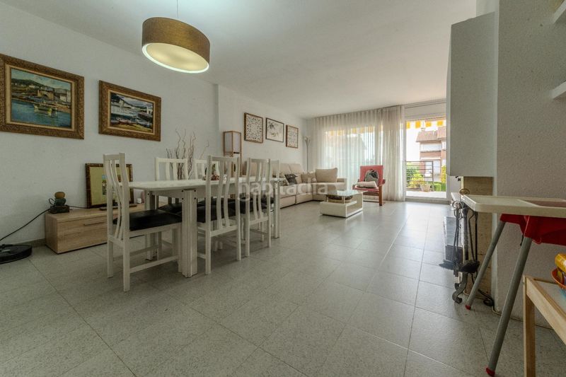 Foto 215c73b9-7175-4038-8314-854203502e4f. Casa amb calefacció aparcament piscina a Eixample - Can Bogunyà Castellar del Vallès