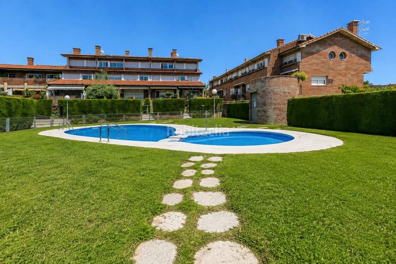 Foto 297d0830-a01c-495b-b4c7-f7716c4c49a9. Casa amb calefacció aparcament piscina a Eixample - Can Bogunyà Castellar del Vallès