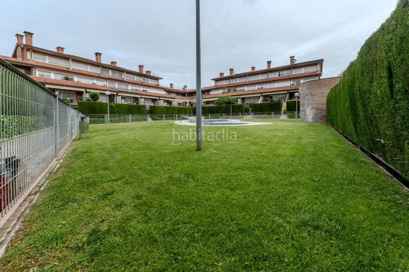 Foto 8b31531a-affc-4022-bba0-a0b55b6778ee. Casa amb calefacció aparcament piscina a Eixample - Can Bogunyà Castellar del Vallès