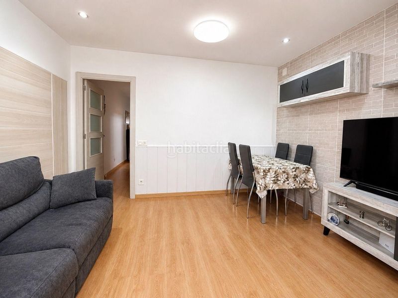 Foto e19bbcf4-827b-4e90-b291-0152b6941026. Casa a Eixample Sabadell