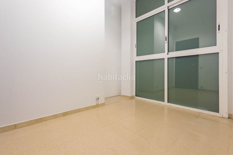 Foto 8286477d-913b-4aab-a7b1-e1d942467767. Local comercial a Eixample Sabadell