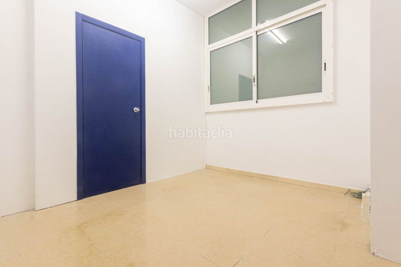 Foto bbd0c491-12a6-4423-ab4a-1ff1e36e6f07. Local comercial a Eixample Sabadell