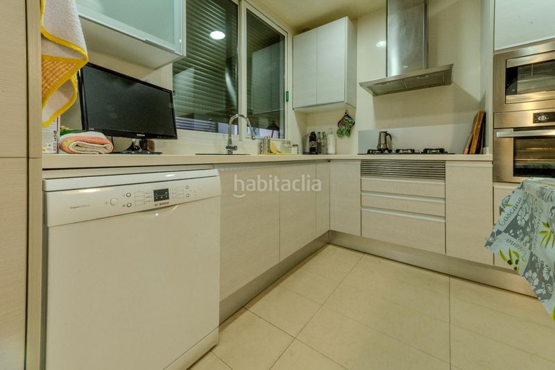 Foto 669d0d85-37ca-4482-b705-c34e96ad01ae. Casa amb calefacció aparcament a Creu de Barberà Sabadell