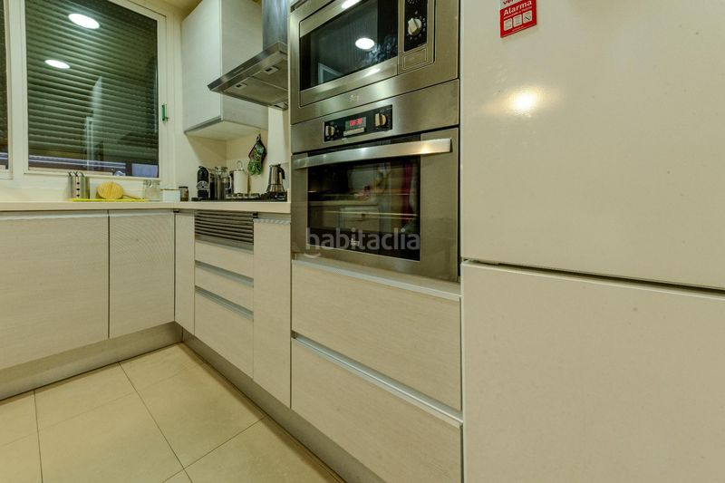 Foto 7a48b9b9-5ac8-42b6-81e4-ffd998e116e5. Casa amb calefacció aparcament a Creu de Barberà Sabadell