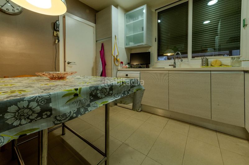 Foto b6466615-7ac4-4a3e-af7a-e8d06483af58. Casa amb calefacció aparcament a Creu de Barberà Sabadell