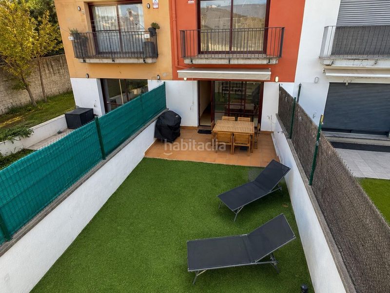 Foto 58d3a5f3-04db-4636-8b68-0245de23fb67. Casa adosada casa seminueva con terraza, vistas y garaje doble en el casco antiguo de castellar en Castellar del Vallès