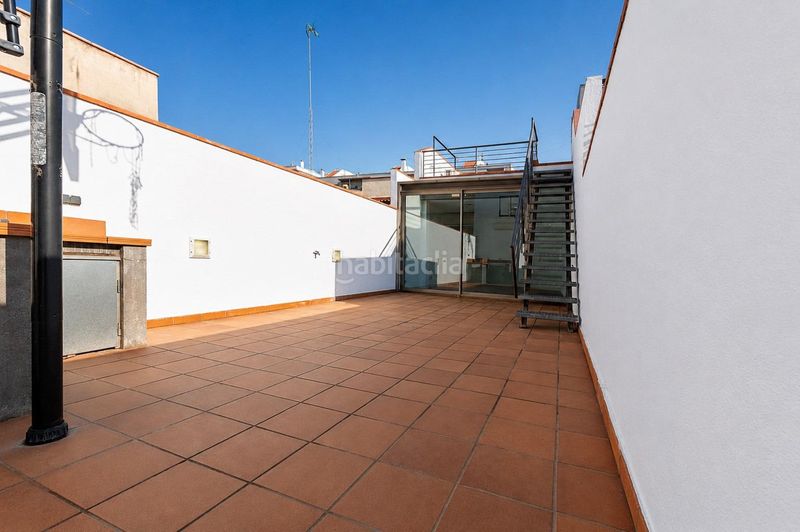 Foto 04e69fff-ae0b-40e9-ad7c-98b2f2a45e98. Casa amb calefacció aparcament a Eixample Sabadell