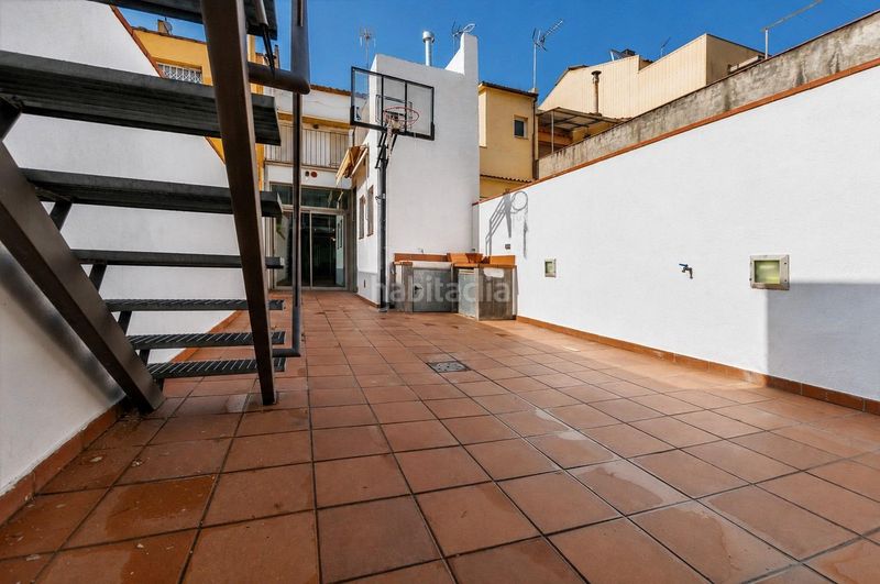 Foto 56f6ce39-a874-4f0c-b4e5-3c22261f5ca5. Casa amb calefacció aparcament a Eixample Sabadell