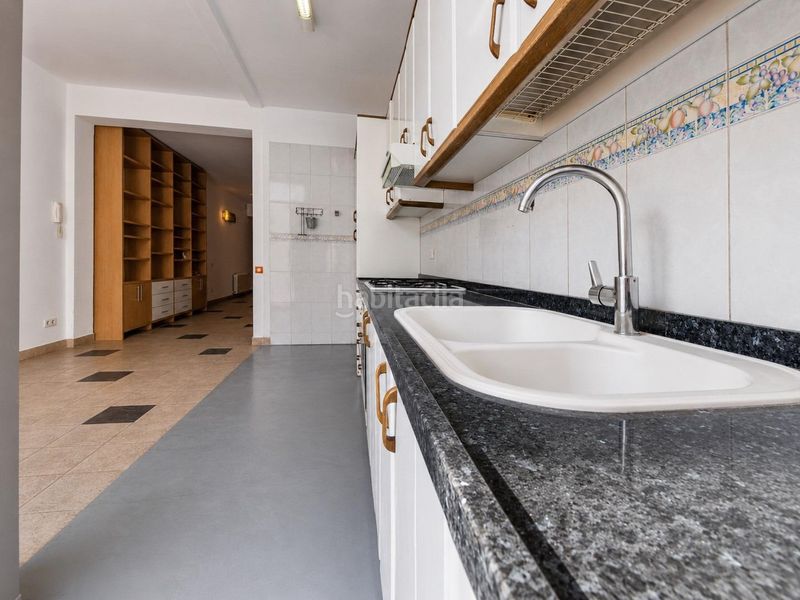 Foto 915ab25a-b849-43d7-b7cd-034fb4af2dea. Casa amb calefacció aparcament a Eixample Sabadell