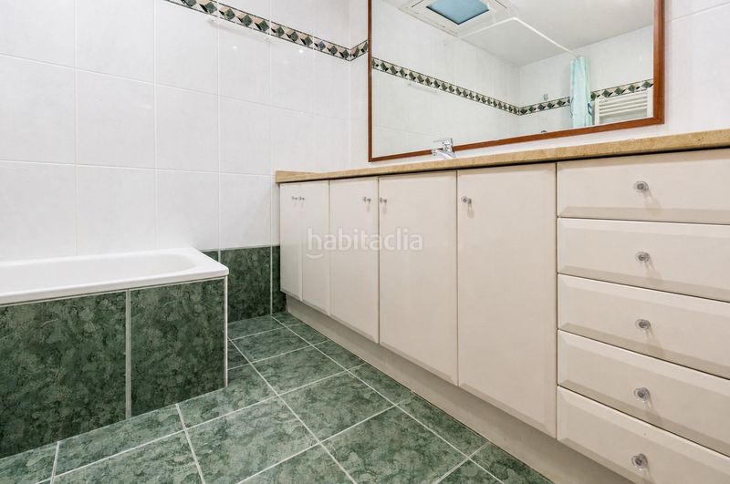 Foto a094b068-59fa-4468-be3d-0499e747f3a5. Casa amb calefacció aparcament a Eixample Sabadell