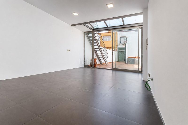Foto aeeb009c-ff14-4842-b699-b3eda48994e5. Casa amb calefacció aparcament a Eixample Sabadell