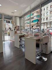Transfer Business premise in Avinguda de josep tarradellas 72. Traspaso centro de manicure y estética