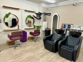 Transfer Business premise in Carrer de sant medir 4. Traspaso peluquería unisex