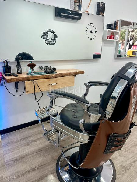 Foto 3129e281-93a5-4815-8f04-836566cc28fe. Traspaso local comercial traspaso barbería con cabina de estética en Barcelona