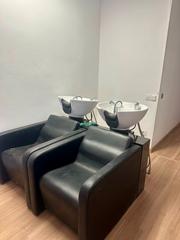 Traspàs Local Comercial a Carrer de padilla 348. Traspaso peluquería con vivienda sin cédula.