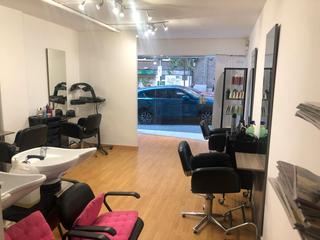Transfer Business premise in Carrer de pi i margall 25. Traspaso peluquería unisex
