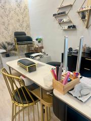 Traspàs Local Comercial a Carrer de sardenya 353. Traspaso centro de manicure y estética