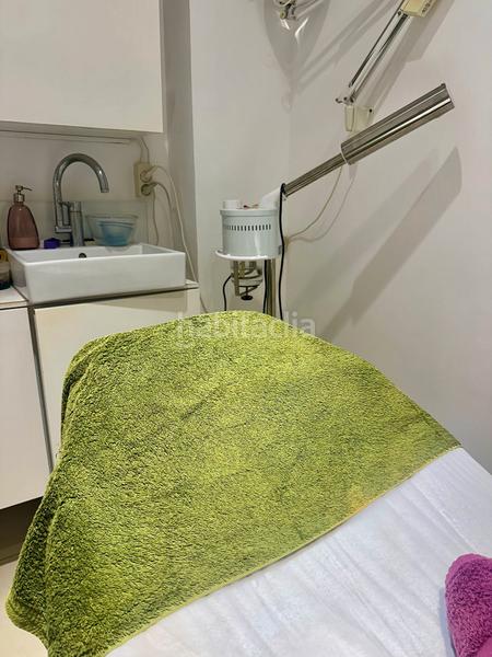 Foto 73753073-690f-4864-9e93-3a90b5c93896. Trapasso locale commerciale in La Nova Esquerra de l´Eixample Barcelona