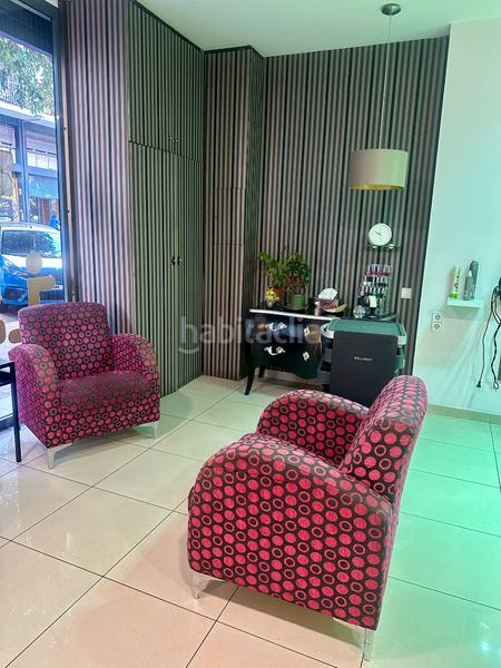 Foto f4b63537-4a6a-4713-b7a5-3cf35de4f298. Trapasso locale commerciale in La Nova Esquerra de l´Eixample Barcelona