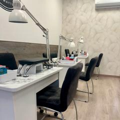 Umzug Geschäftsraum in Carrer de valència 598. Traspaso centro de manicure y estética-