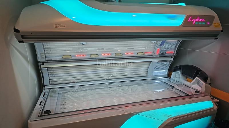 Foto b043ebdd-0525-4629-aa53-fe09760891ae. Traspaso local comercial en plaça de francesc macià 5 traspaso solarium i centro de estética en Barcelona