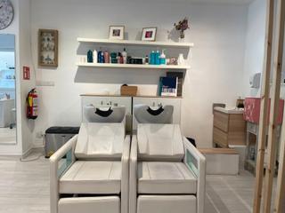 Traspàs Local Comercial  Avinguda de sarrià. Traspaso peluquería unisex y estética