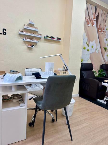 Foto 04eac51c-f49e-4ec8-904f-6a06f38d47a2. Traspaso local comercial traspaso centro de manicure y estética en Badalona