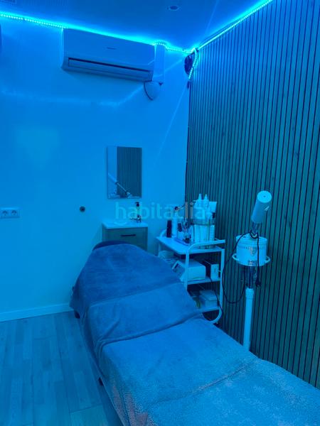 Foto 736b4244-aa0d-4cfb-ba44-753ec13f02a9. Traspaso local comercial traspaso centro de estética avanzada en Sabadell